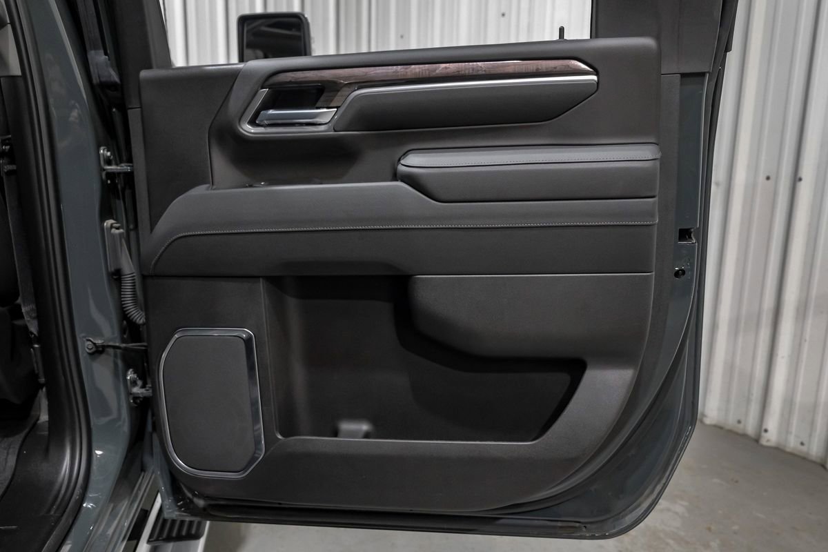 Used 2025 Chevrolet Silverado 2500 LTZ w/ LTZ Premium Texas Edition image 48