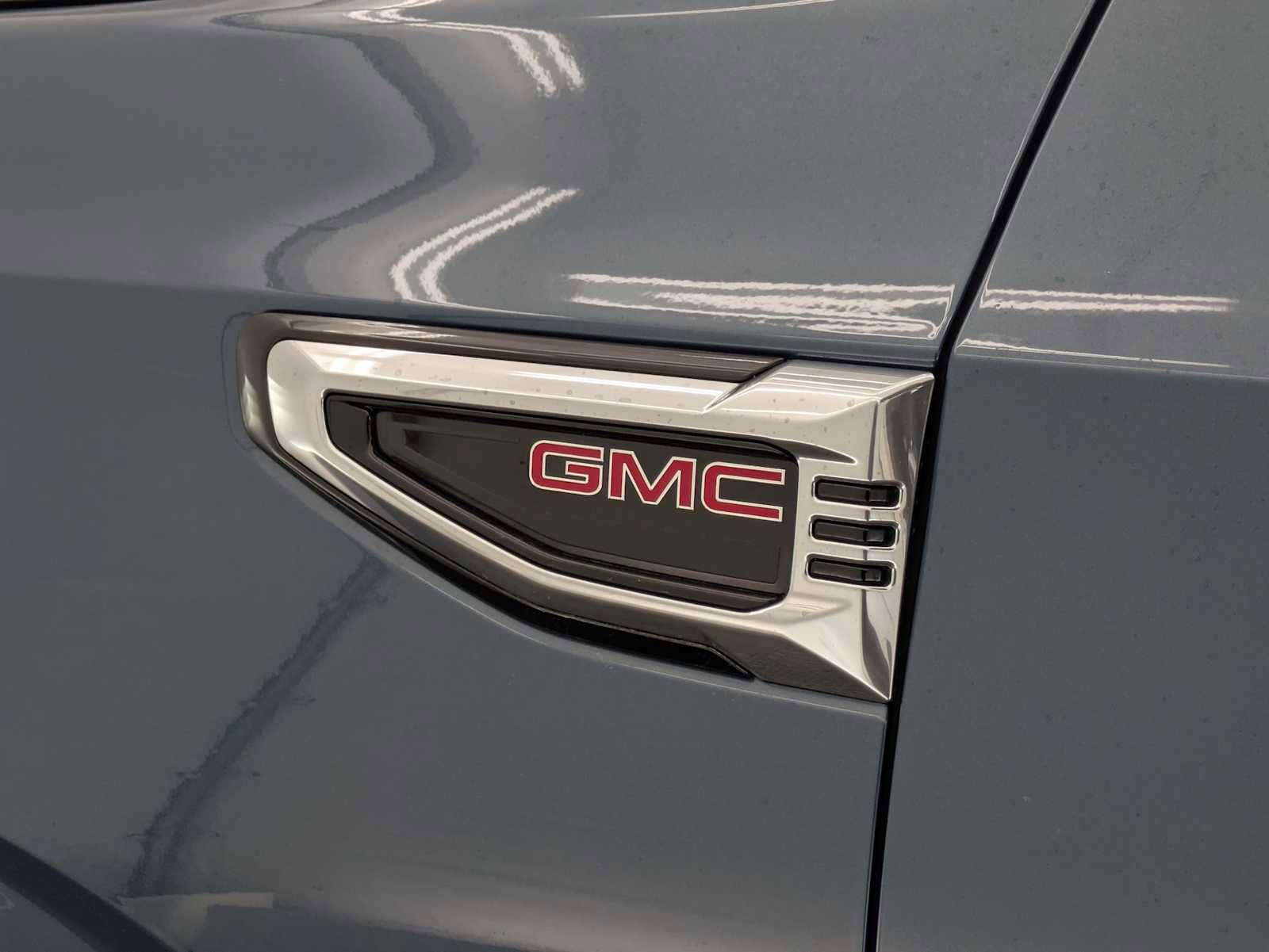 Used 2025 GMC Yukon XL Denali w/ Sun & Power Step Package AWD/4WD image 12