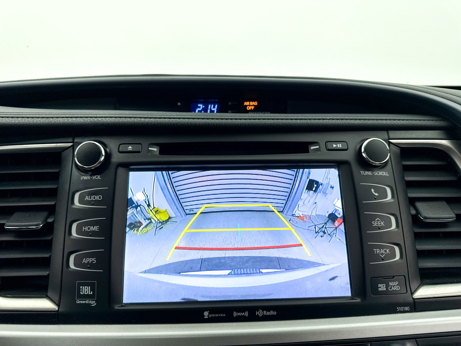 Used 2018 Toyota Highlander Limited AWD/4WD image 9