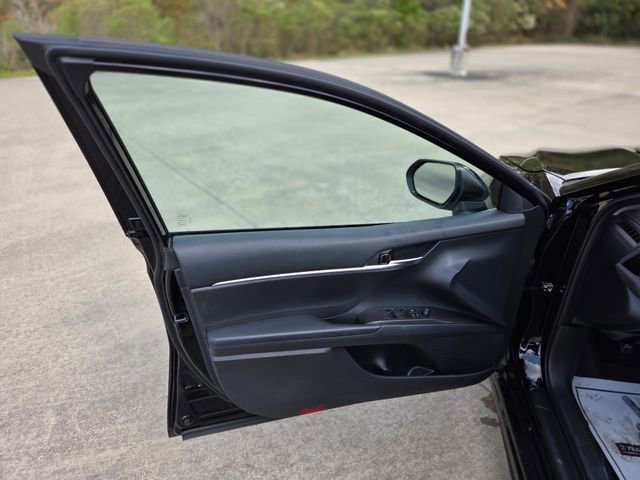 Used 2023 Toyota Camry SE image 21