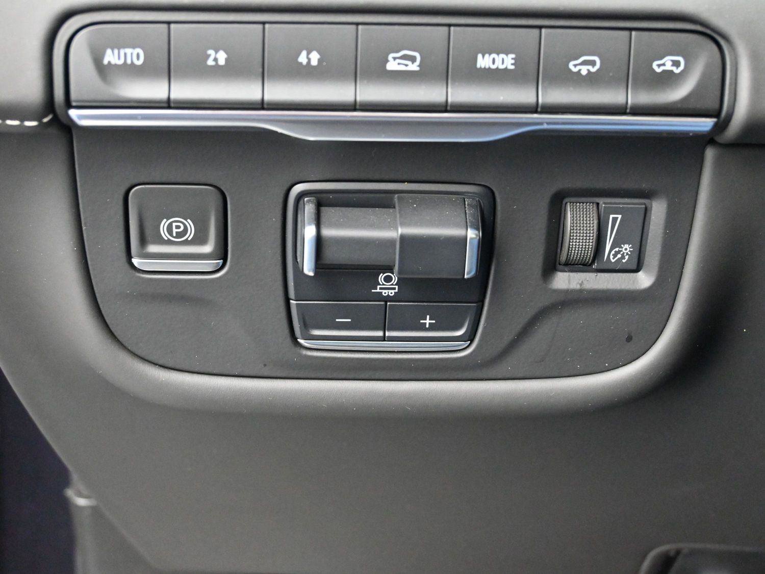 Certified 2024 Cadillac Escalade Sport Platinum image 30