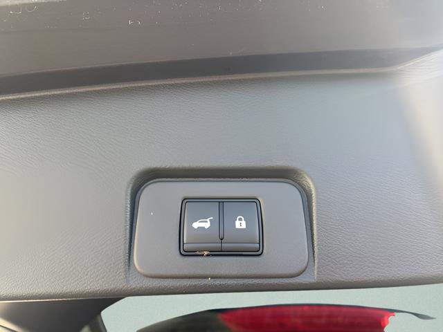 Used 2024 Nissan Rogue SV w/ SV Premium Package AWD/4WD image 25