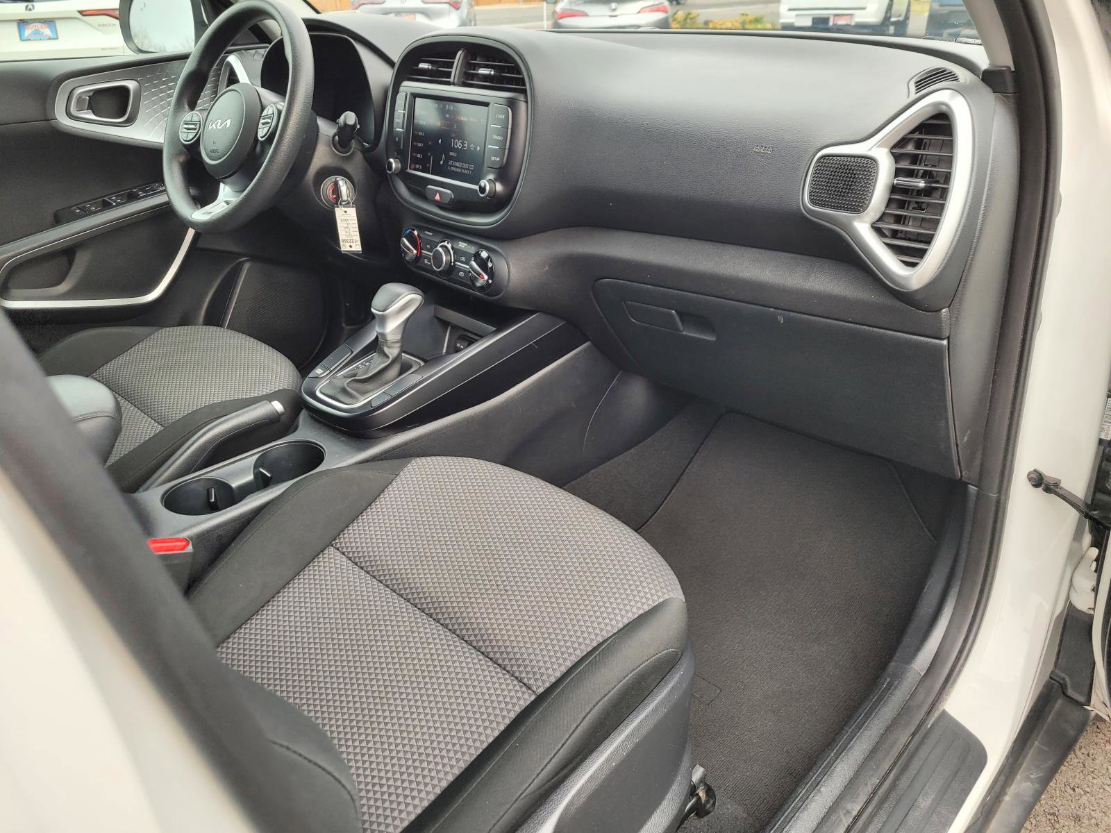 Used 2024 Kia Soul LX w/ Option Group 015 image 18