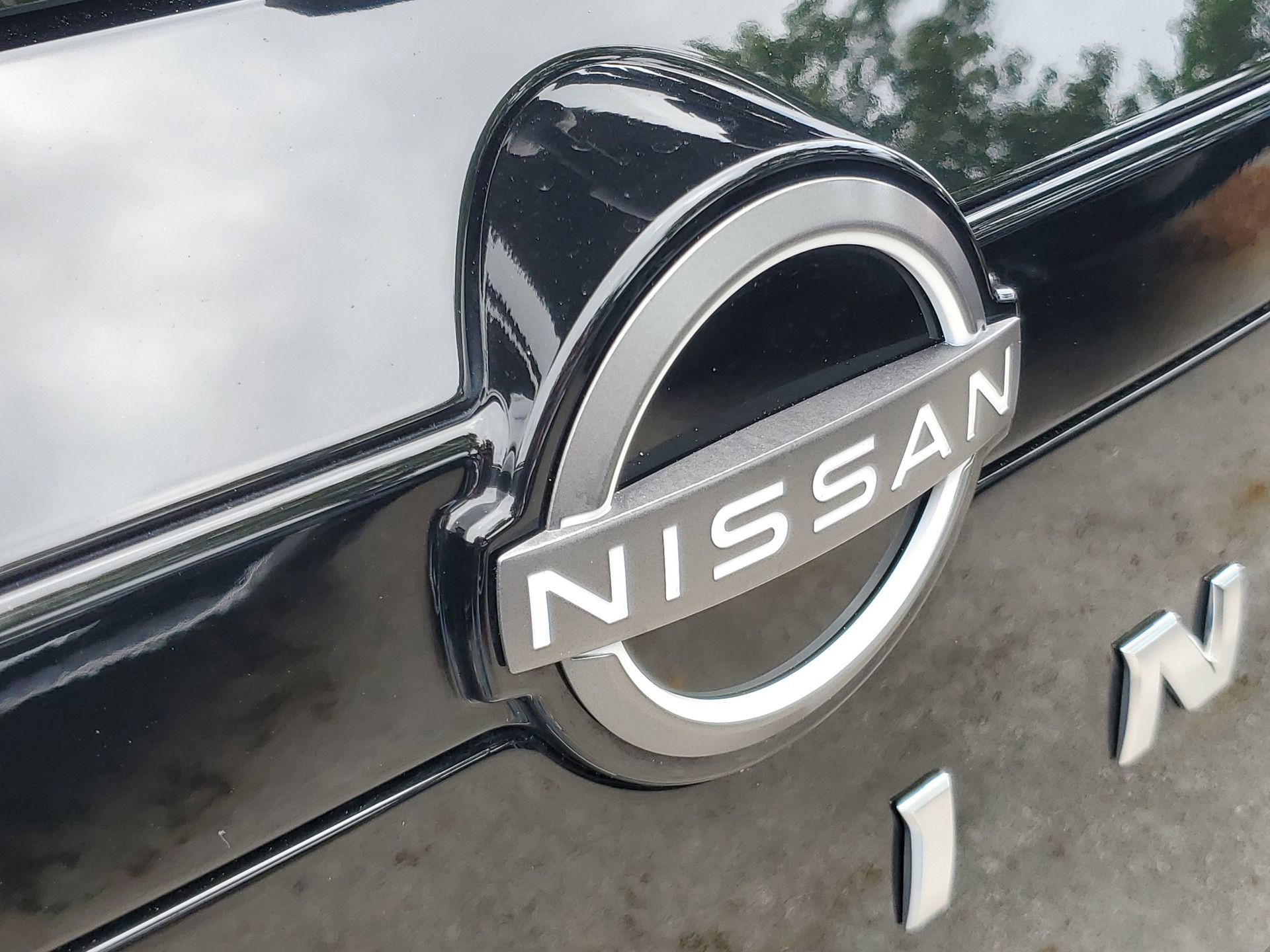 Used 2025 Nissan Pathfinder SV FWD image 7