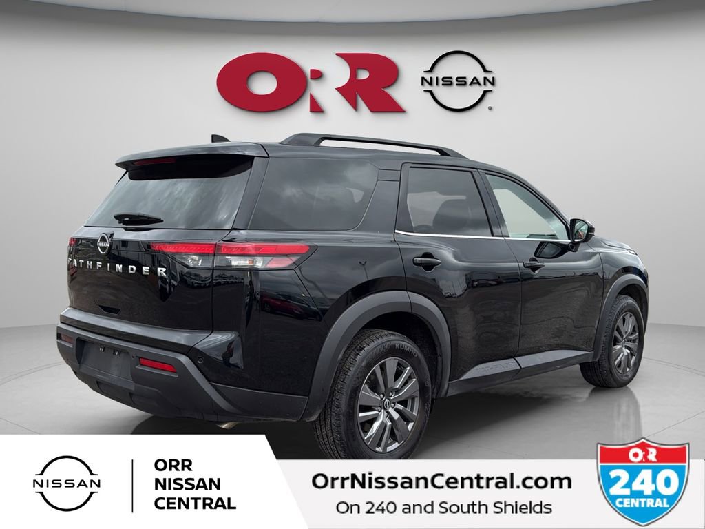 Used 2025 Nissan Pathfinder SV image 5