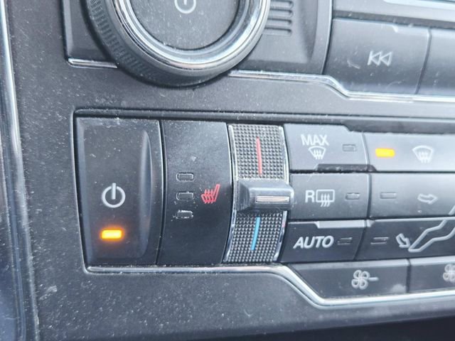 Used 2017 Ford Explorer XLT w/ Equipment Group 202A image 11