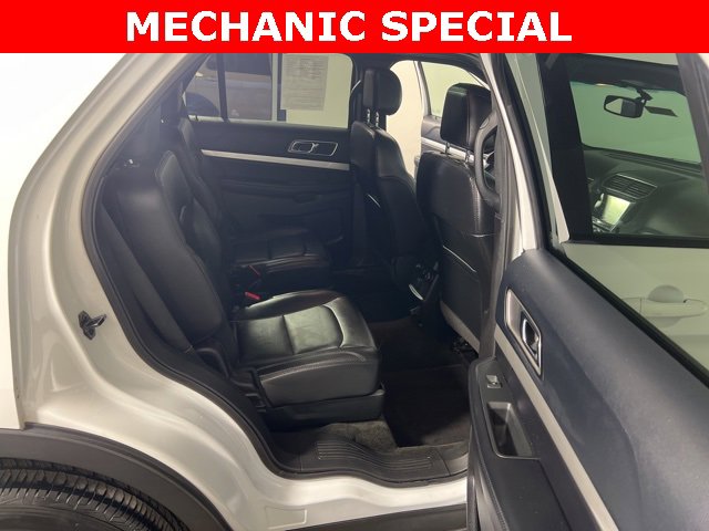 Used 2016 Ford Explorer XLT w/ Equipment Group 202A image 30