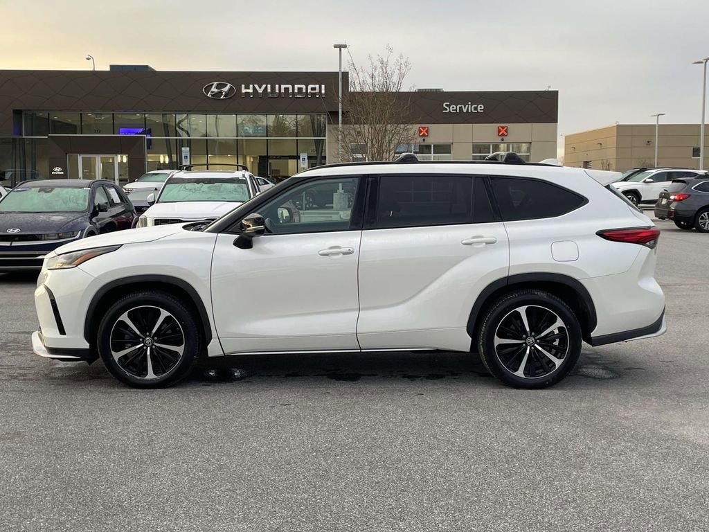 Used 2021 Toyota Highlander XSE image 26