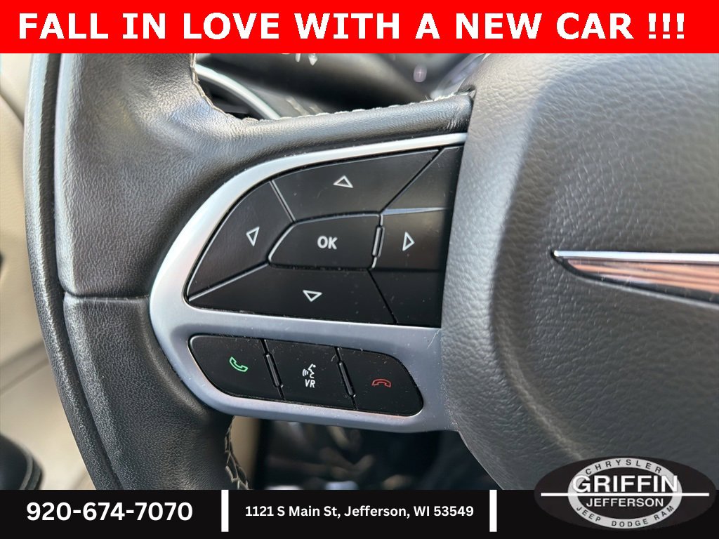 Used 2022 Chrysler Pacifica Limited image 18