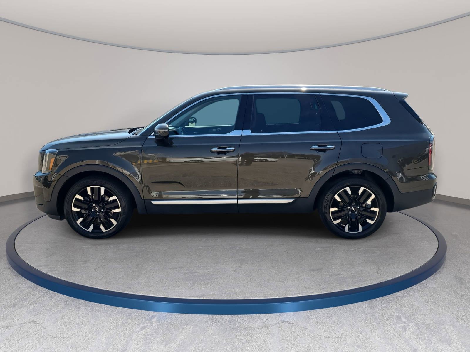Used 2024 Kia Telluride SX w/ Towing Package AWD/4WD image 8
