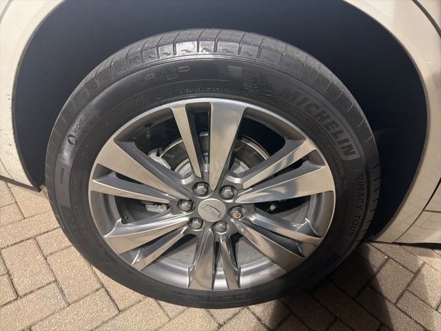 Used 2022 Cadillac XT6 Premium Luxury w/ Technology Package image 12