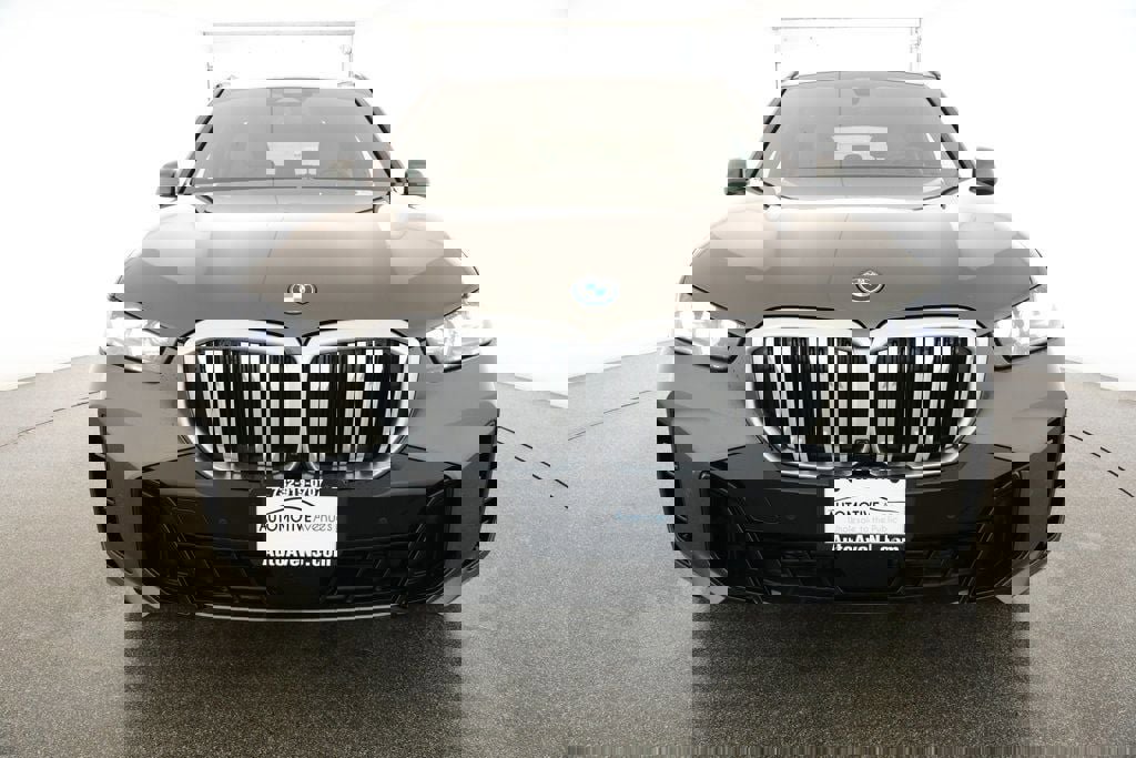 Used 2024 BMW X5 xDrive50e w/ M Sport Package image 2