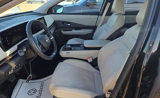 Used 2023 Nissan Ariya AWD image 5