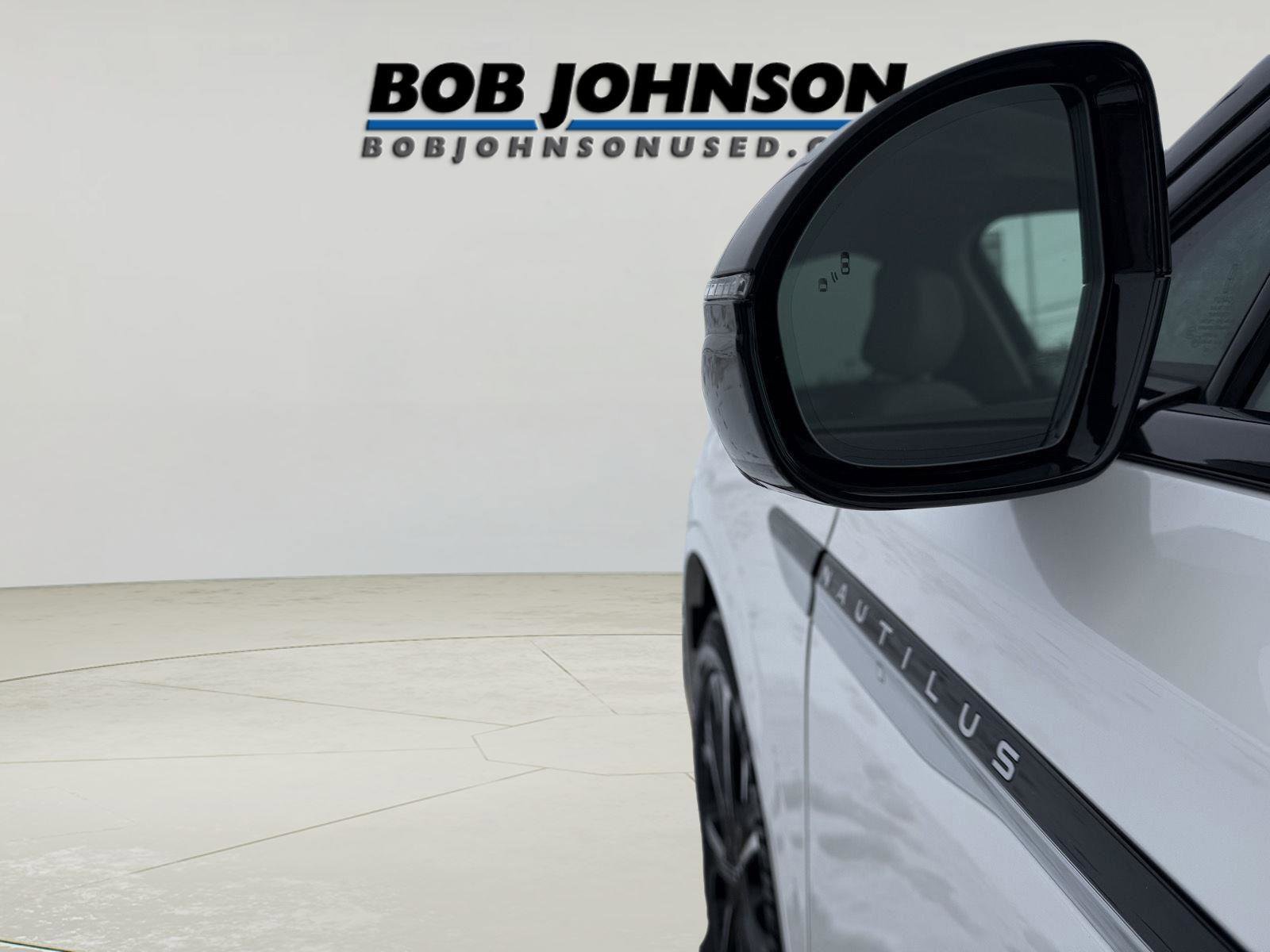 Used 2024 Lincoln Nautilus Reserve w/ Equipment Group 202A image 7