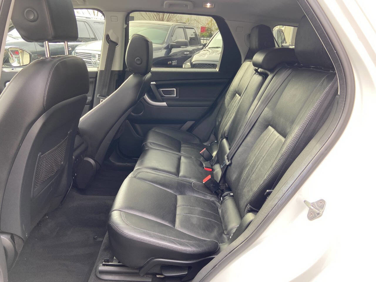 Used 2015 Land Rover Discovery Sport HSE image 18