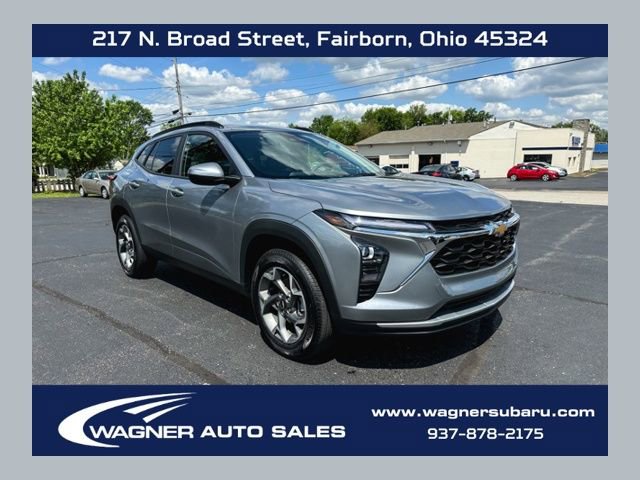 Used 2025 Chevrolet Trax LT w/ Driver Confidence Package