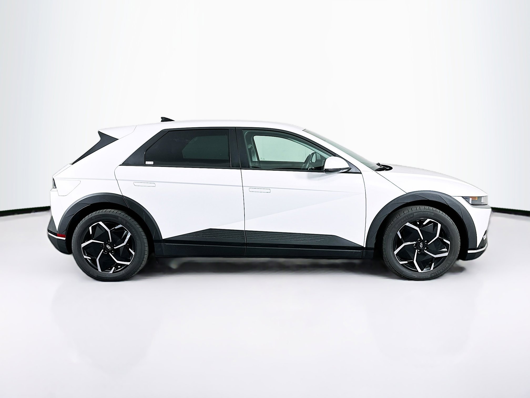 Used 2024 Hyundai Ioniq 5 SEL RWD image 10