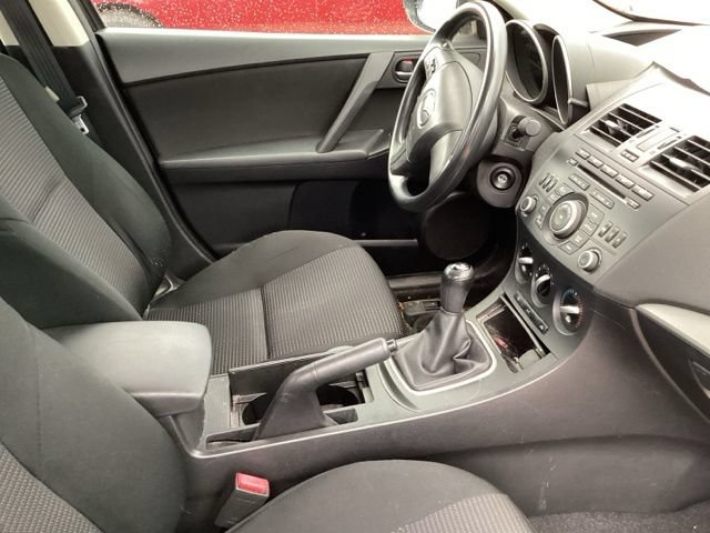 Used 2013 MAZDA MAZDA3 i SV FWD image 17