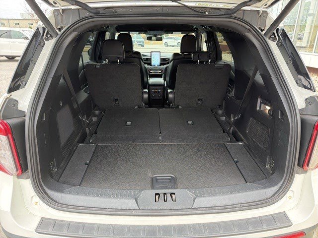 Used 2020 Ford Explorer ST w/ Premium Technology Package image 21