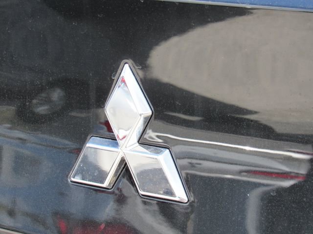 New 2026 Mitsubishi Outlander ES image 13
