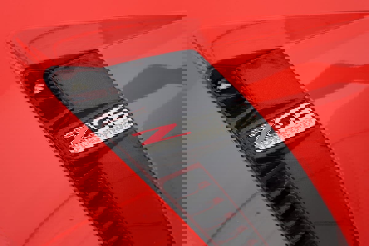 Used 2016 Chevrolet Corvette Z06 w/ 3LZ Preferred Equipment Group image 15