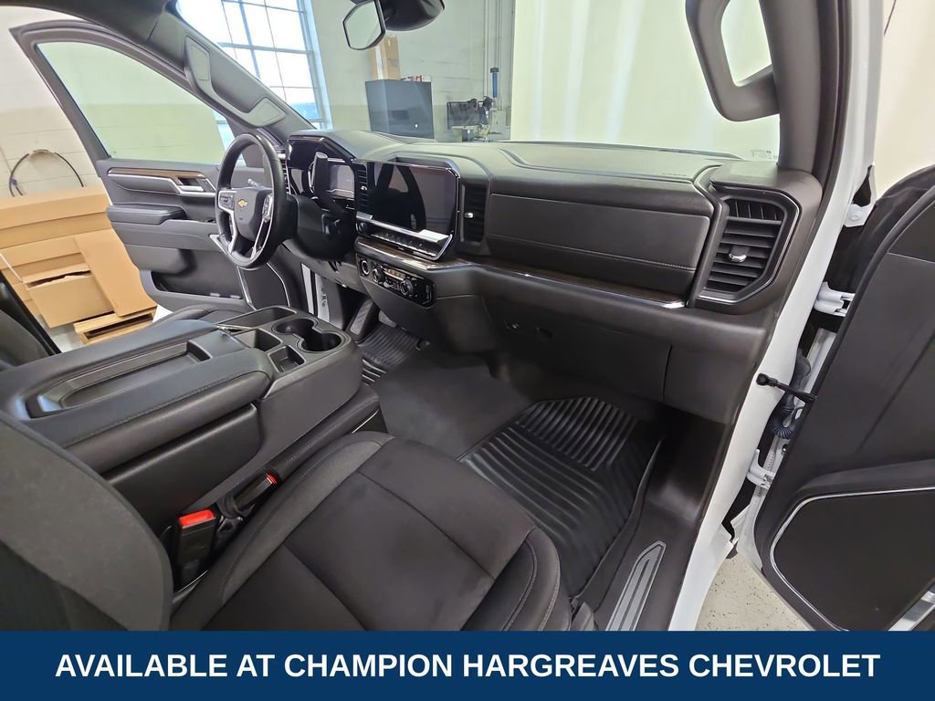 Used 2024 Chevrolet Silverado 1500 LT image 37