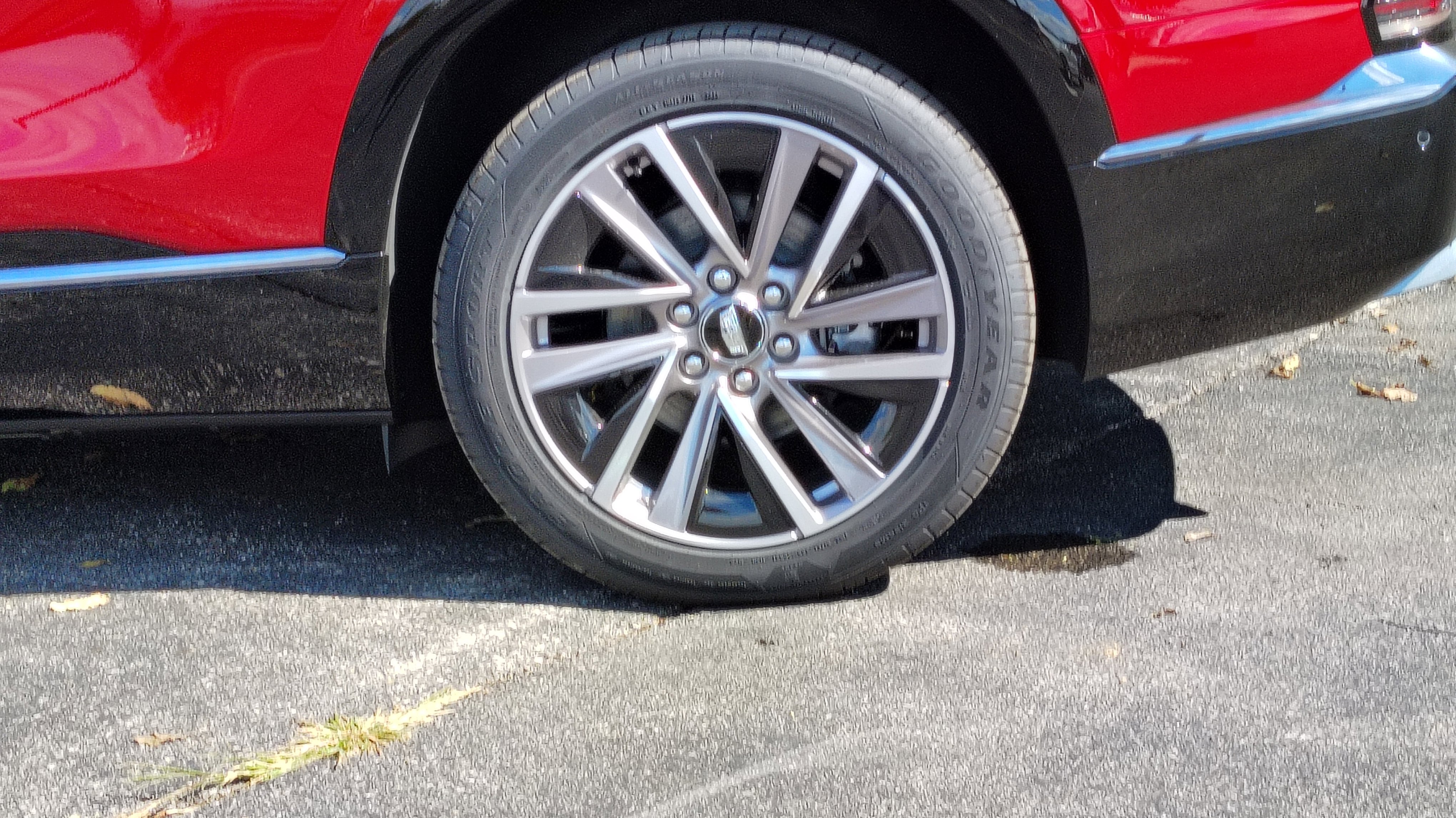 New 2026 Cadillac Vistiq Sport w/ LPO, Floor Liner Package image 30