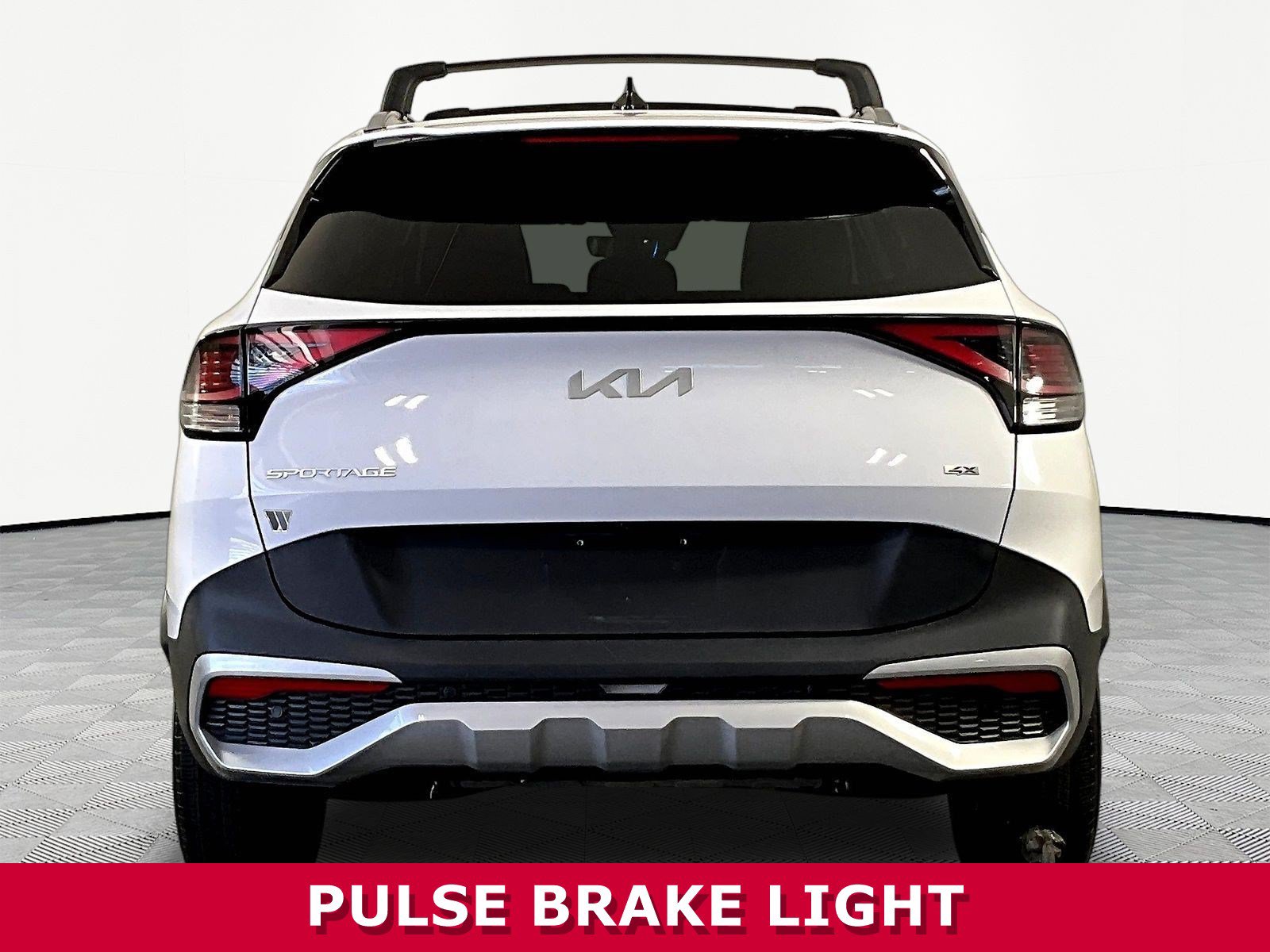 Used 2024 Kia Sportage EX AWD/4WD image 5