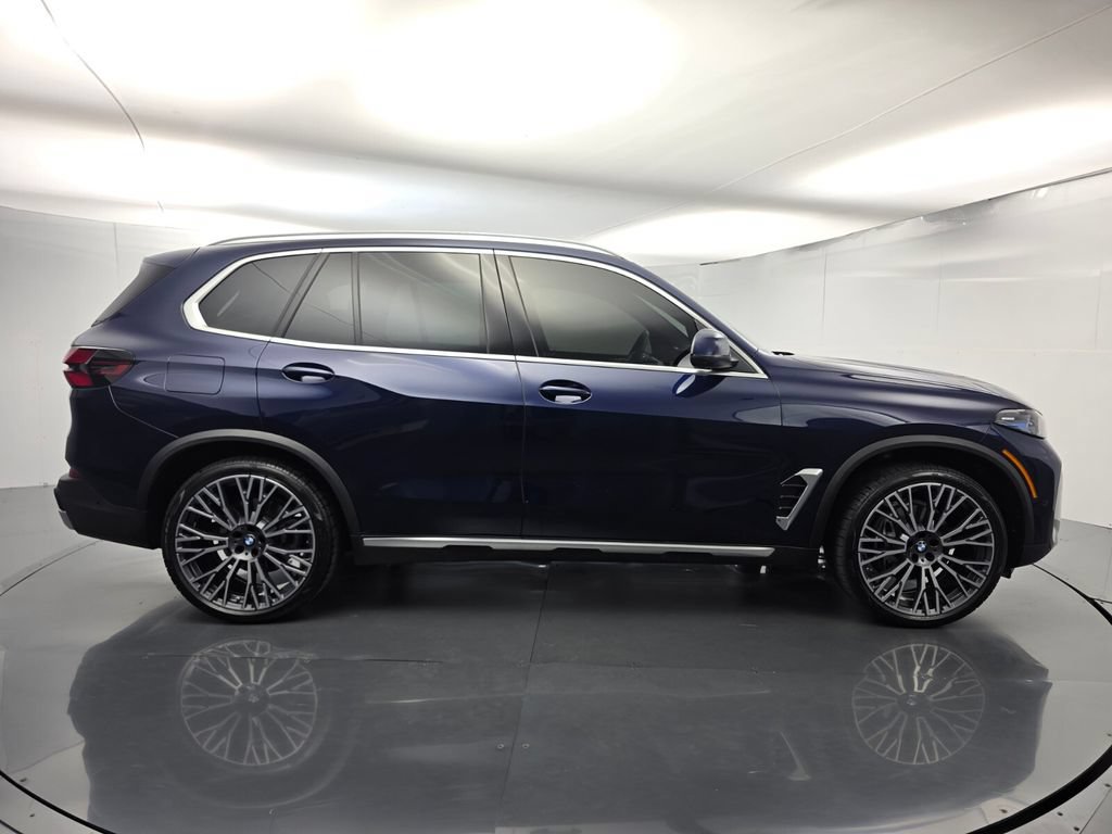 Certified 2025 BMW X5 sDrive40i w/ Premium Package RWD image 3