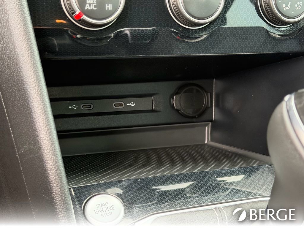 Used 2025 Volkswagen Taos S FWD image 31