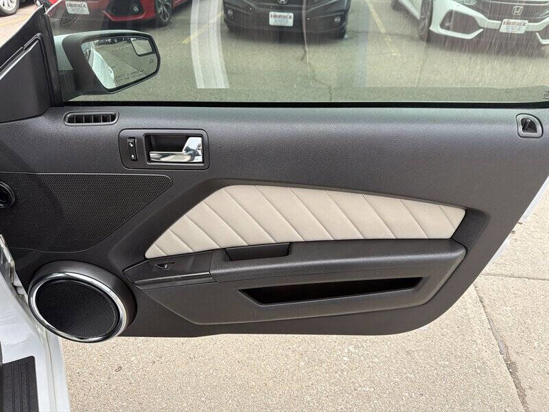 Used 2014 Ford Mustang Premium w/ Equipment Group 202A image 18