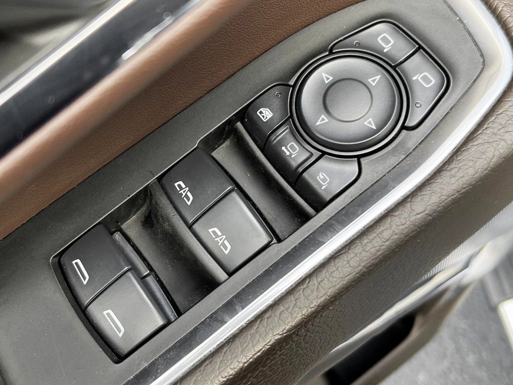 Used 2024 GMC Sierra 2500 Denali image 25