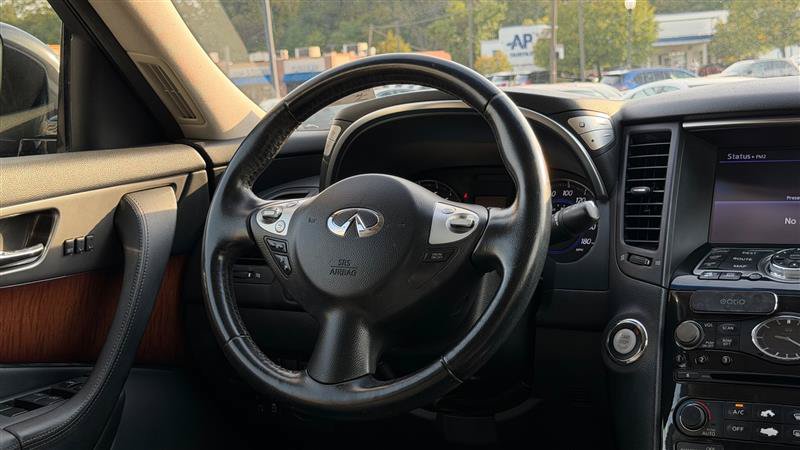 Used 2014 INFINITI QX70 2WD w/ Premium Package image 30