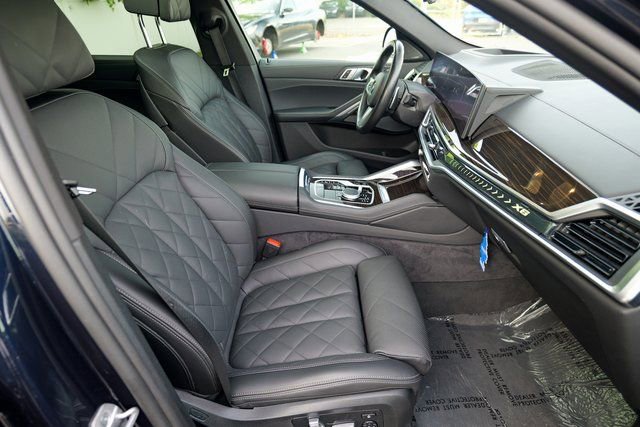 Used 2024 BMW X6 xDrive40i w/ Premium Package image 53