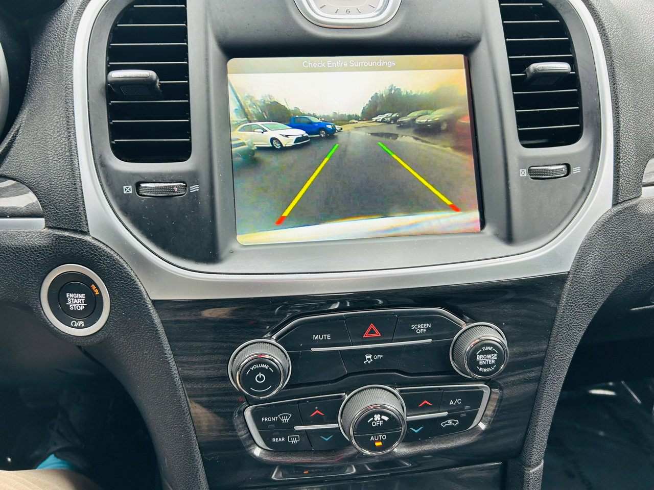 Used 2018 Chrysler 300 Touring w/ Sport Appearance Package image 20