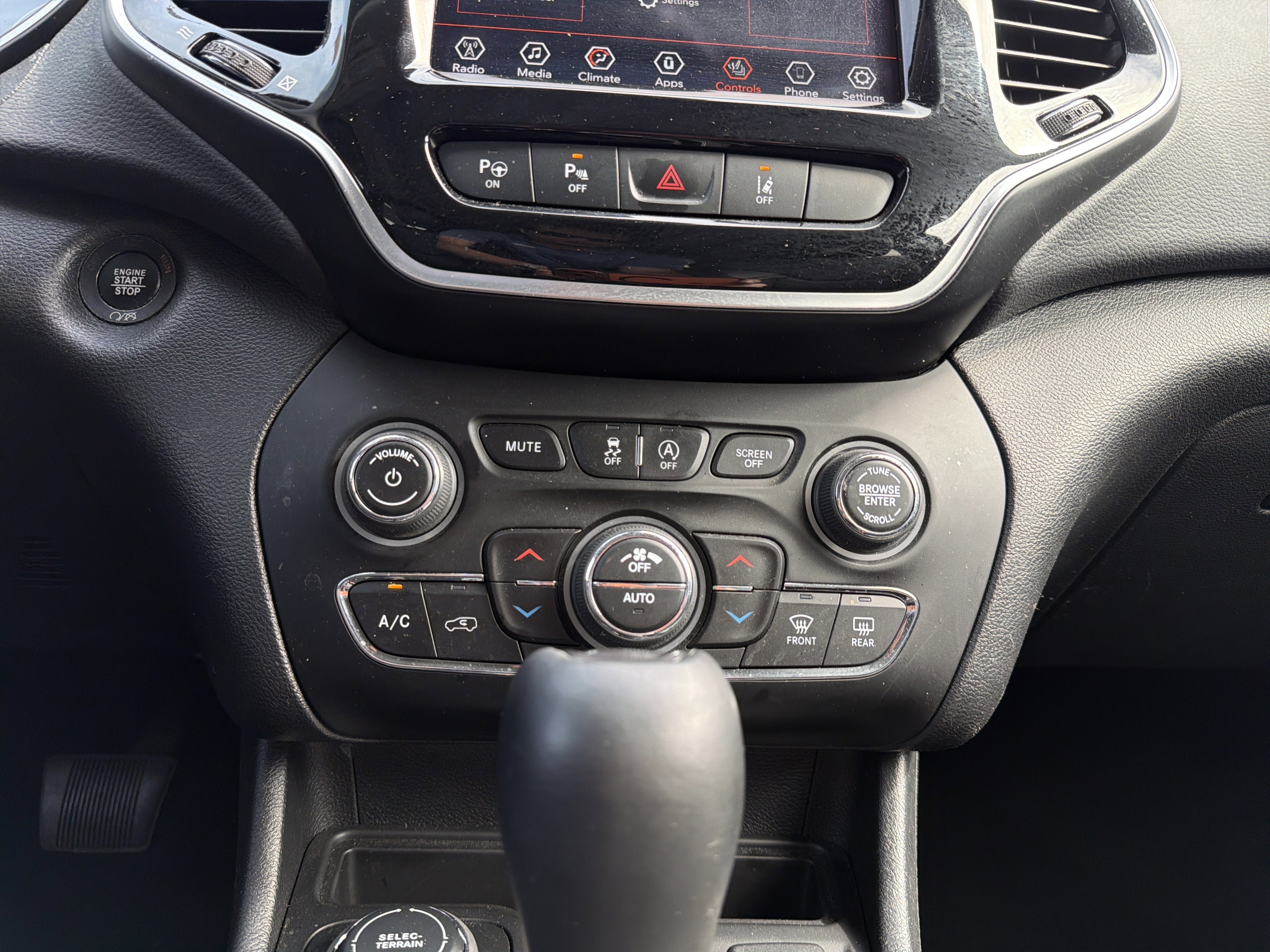 Used 2021 Jeep Cherokee Limited AWD/4WD image 21