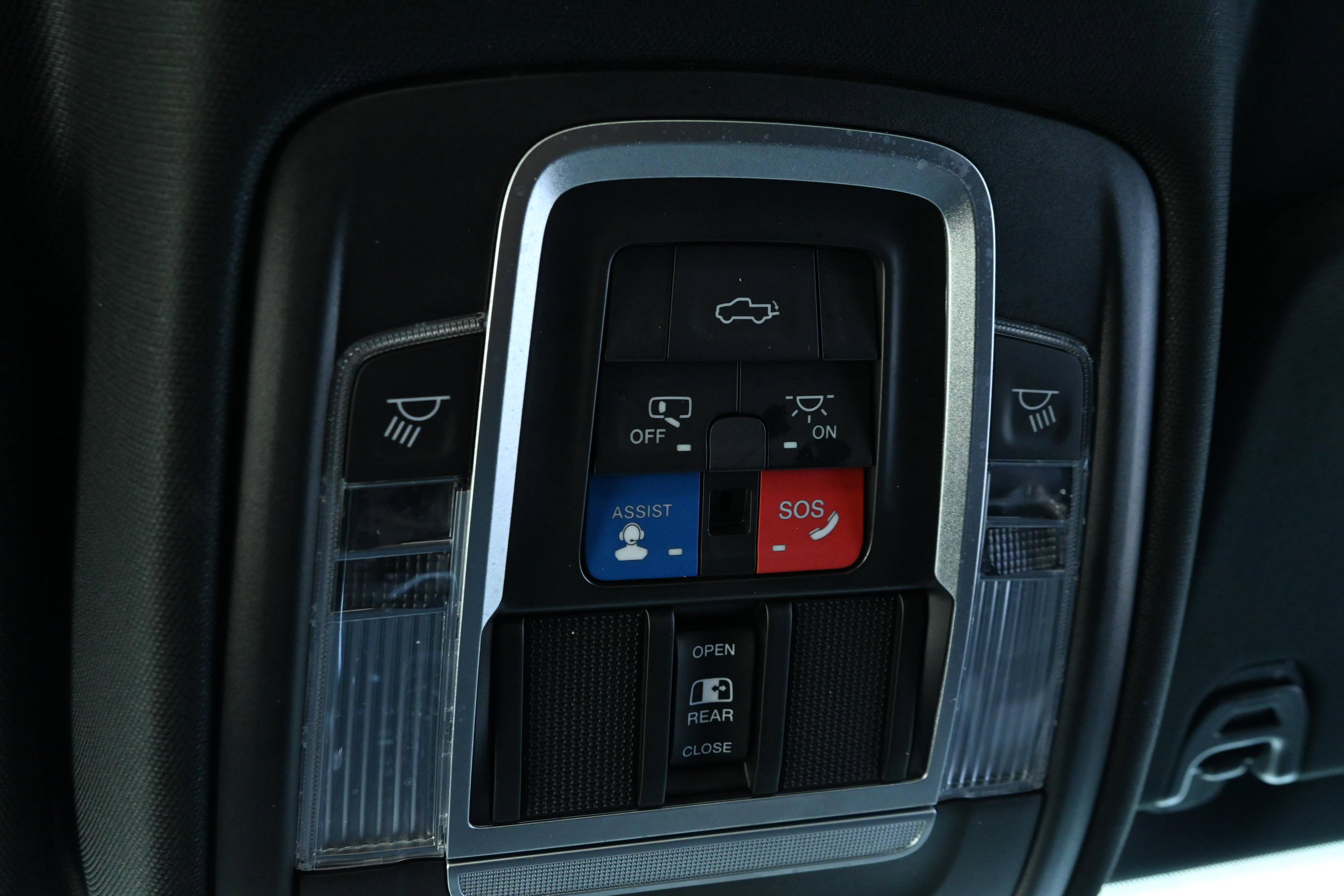 Used 2020 RAM 1500 Laramie AWD/4WD image 26
