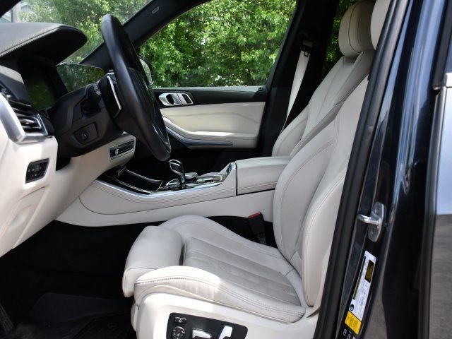 Used 2021 BMW X5 xDrive40i w/ Premium Package image 13