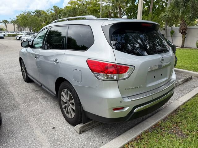 Used 2015 Nissan Pathfinder SV FWD image 6