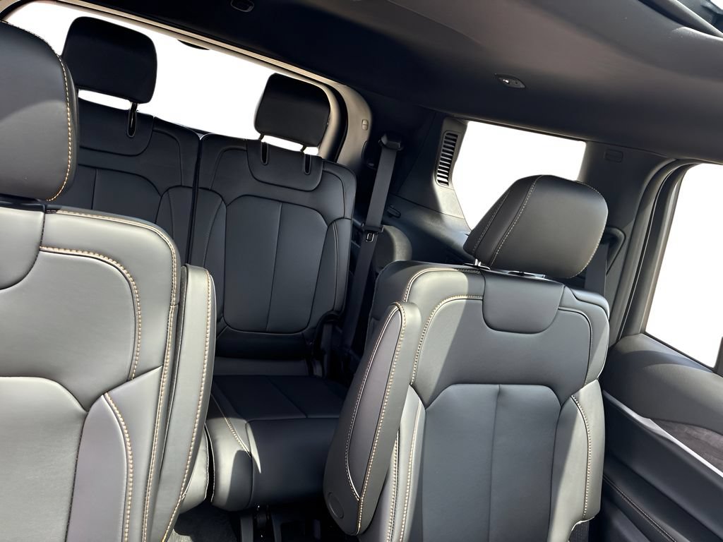 New 2026 Jeep Grand Cherokee L Limited AWD/4WD image 14