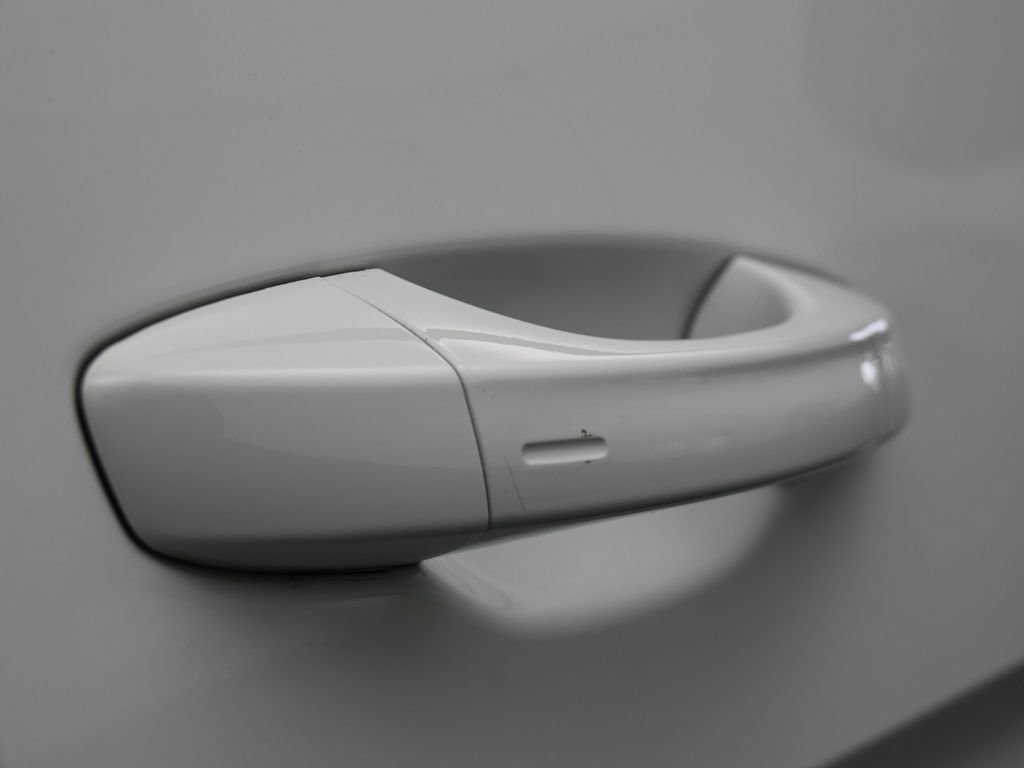 Used 2024 Volkswagen Atlas Cross Sport SE image 38