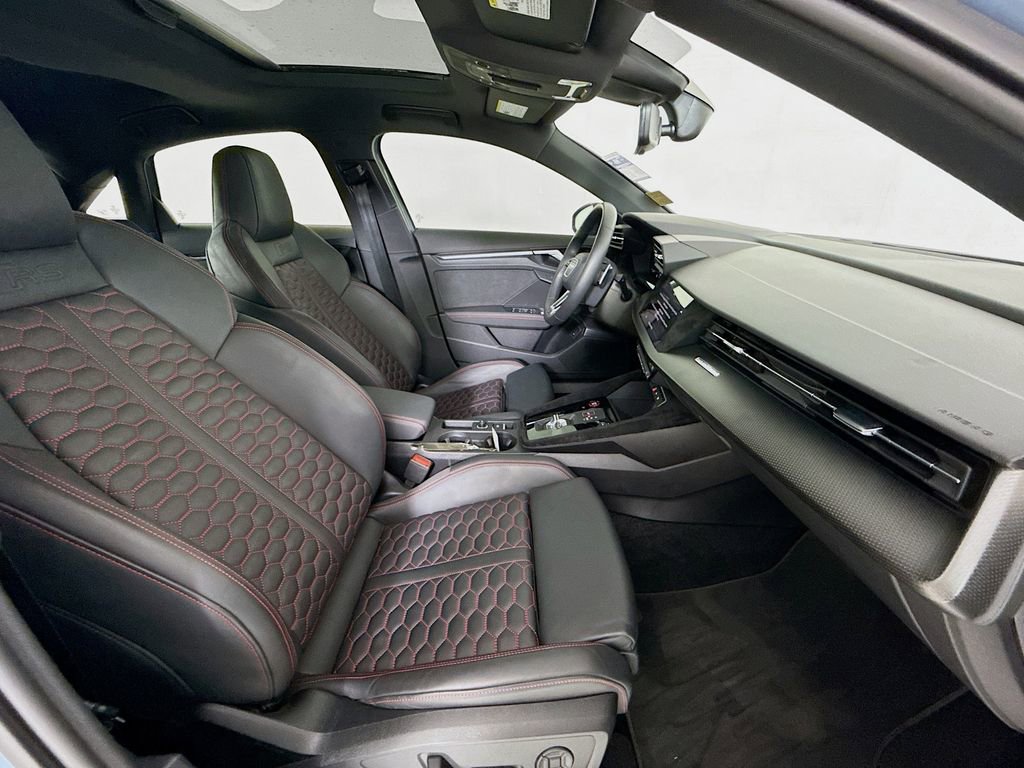 Used 2024 Audi RS 3 image 32