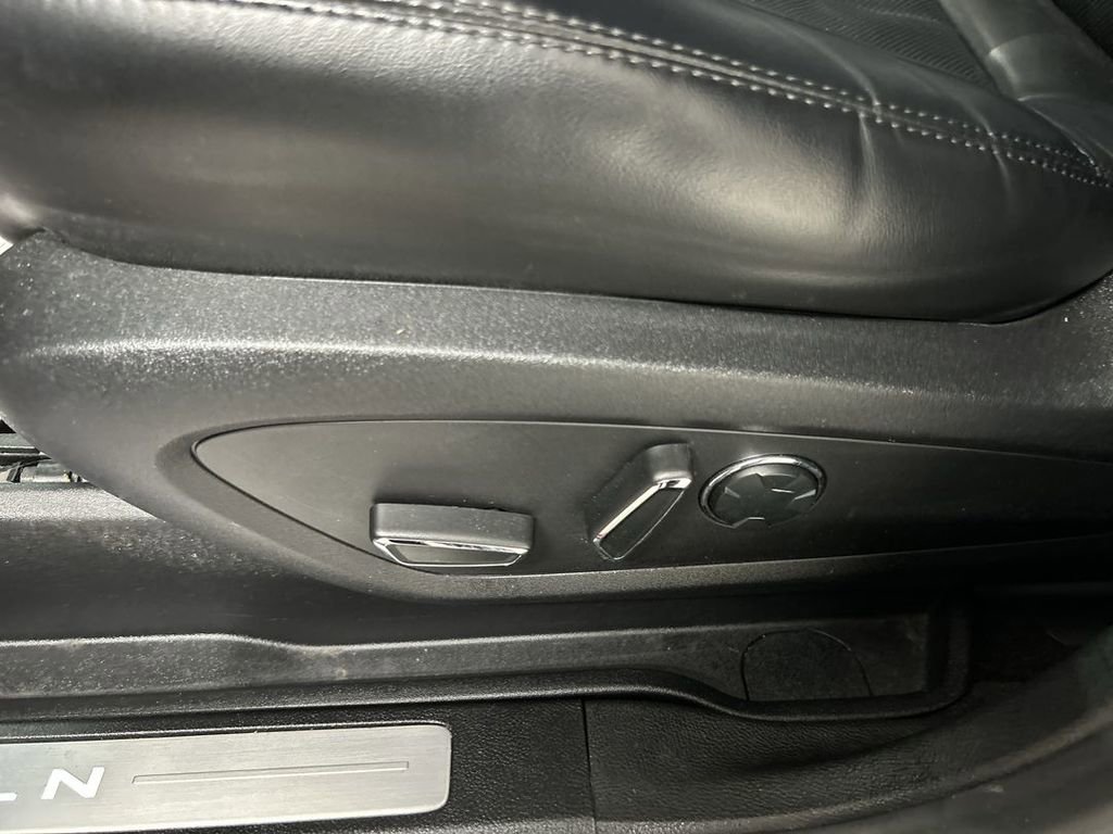 Used 2019 Lincoln MKC Reserve image 10