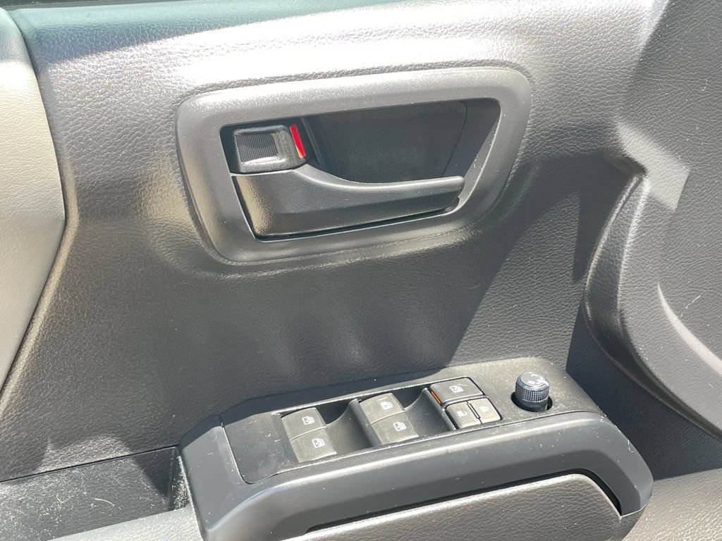 Used 2023 Toyota Tacoma SR AWD/4WD image 18
