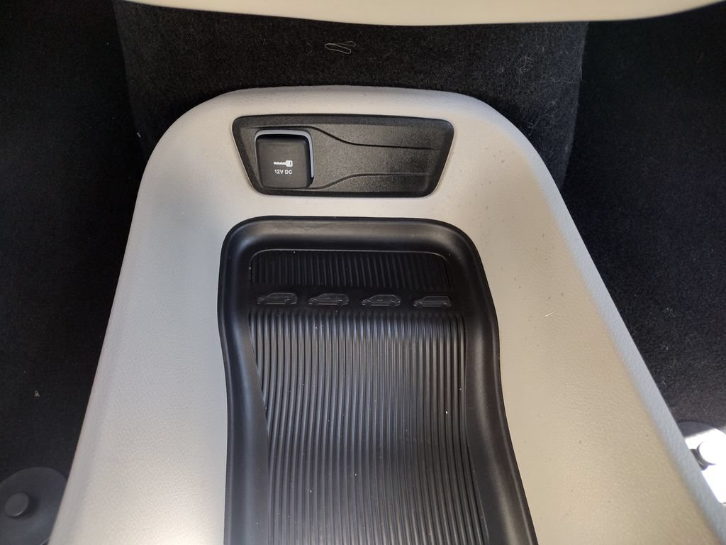 Used 2023 Chrysler Pacifica Touring-L FWD image 33