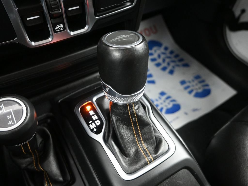 Used 2023 Jeep Gladiator Overland image 23