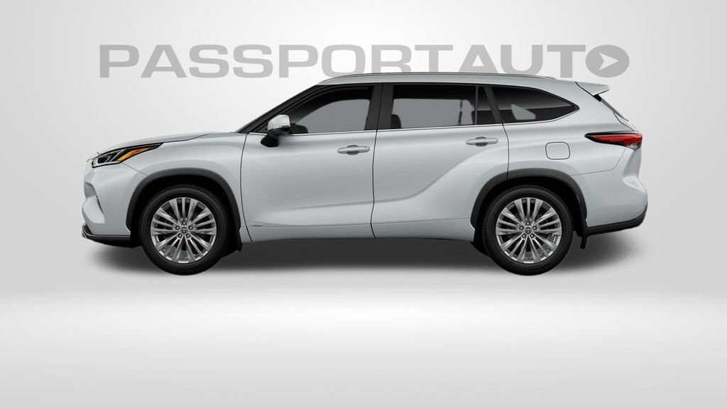 New 2026 Toyota Highlander Platinum AWD/4WD image 3