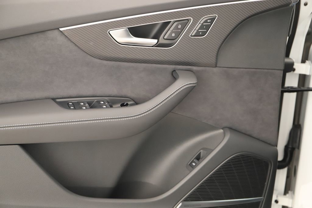 New 2026 Audi SQ7 Premium Plus AWD/4WD image 22