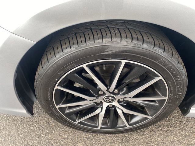 Certified 2022 Toyota Camry SE FWD image 11