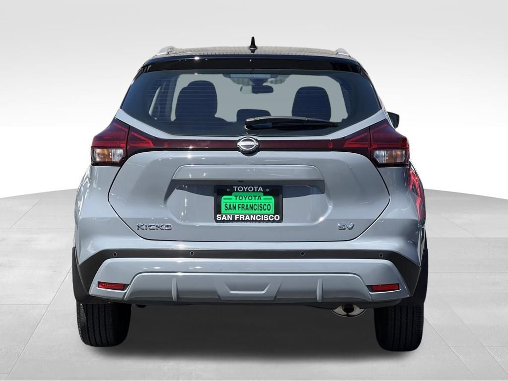 Used 2023 Nissan Kicks SV FWD image 4